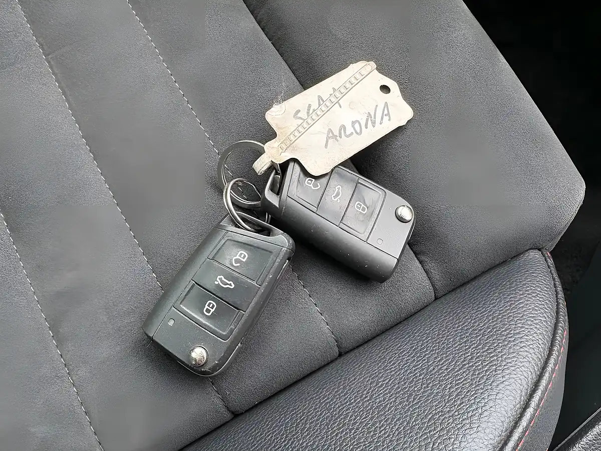 Used 2022 SEAT Arona Fr Edition Grey - Interior and Exterior details 19