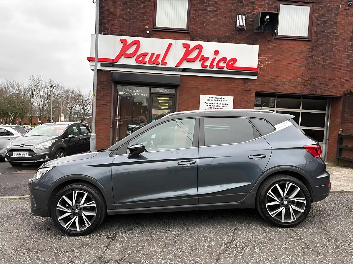 Used 2022 SEAT Arona Fr Edition Grey - Interior and Exterior details 6