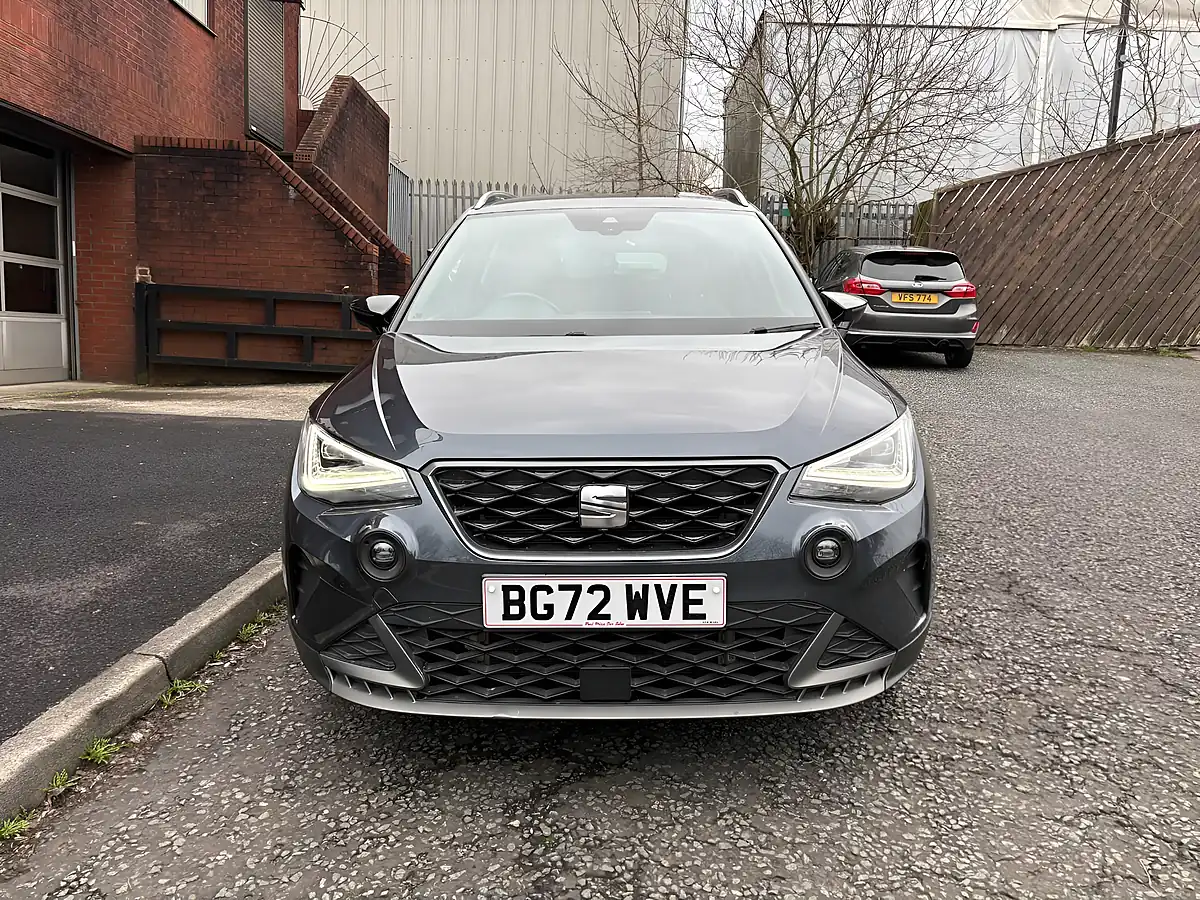Used 2022 SEAT Arona Fr Edition Grey - Interior and Exterior details 8