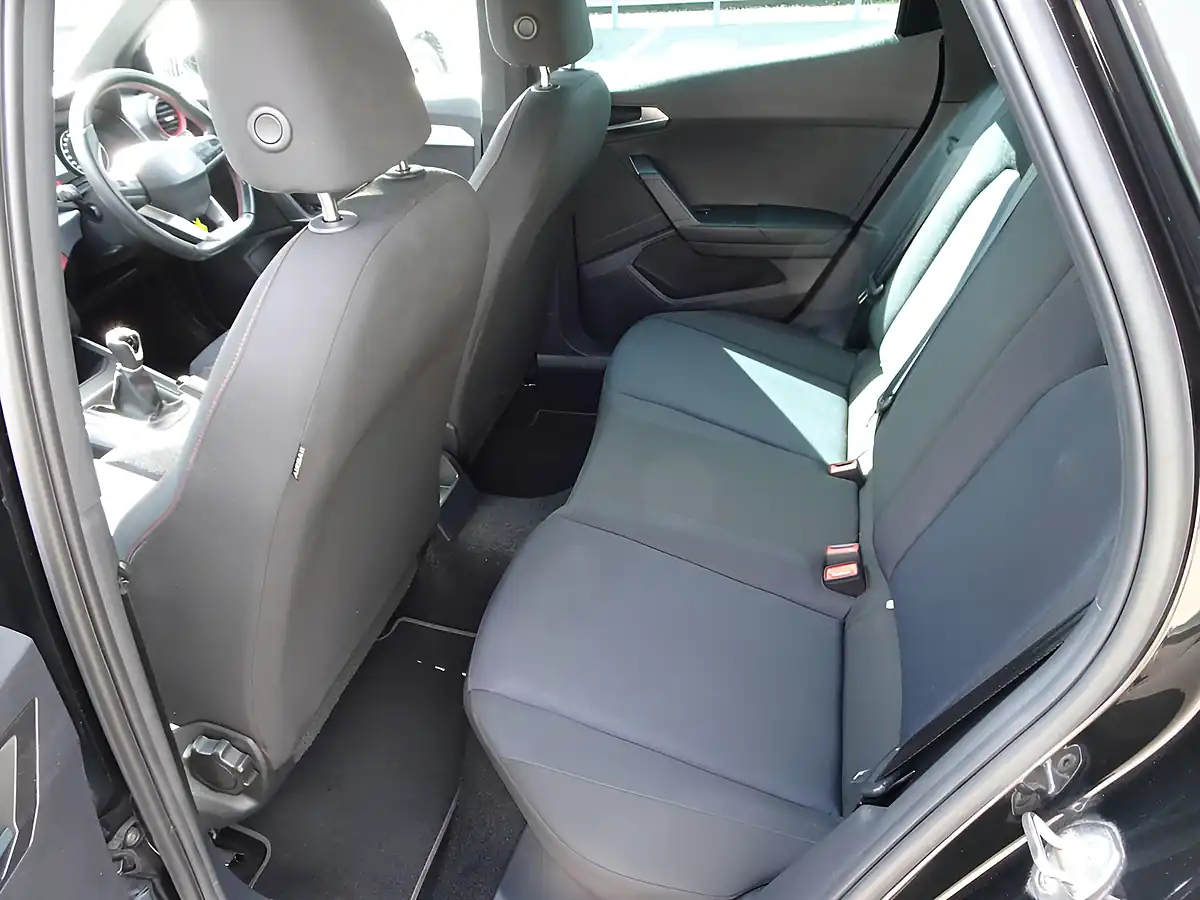 Used 2022 SEAT Arona Fr Midnight Black - Interior and Exterior details 13