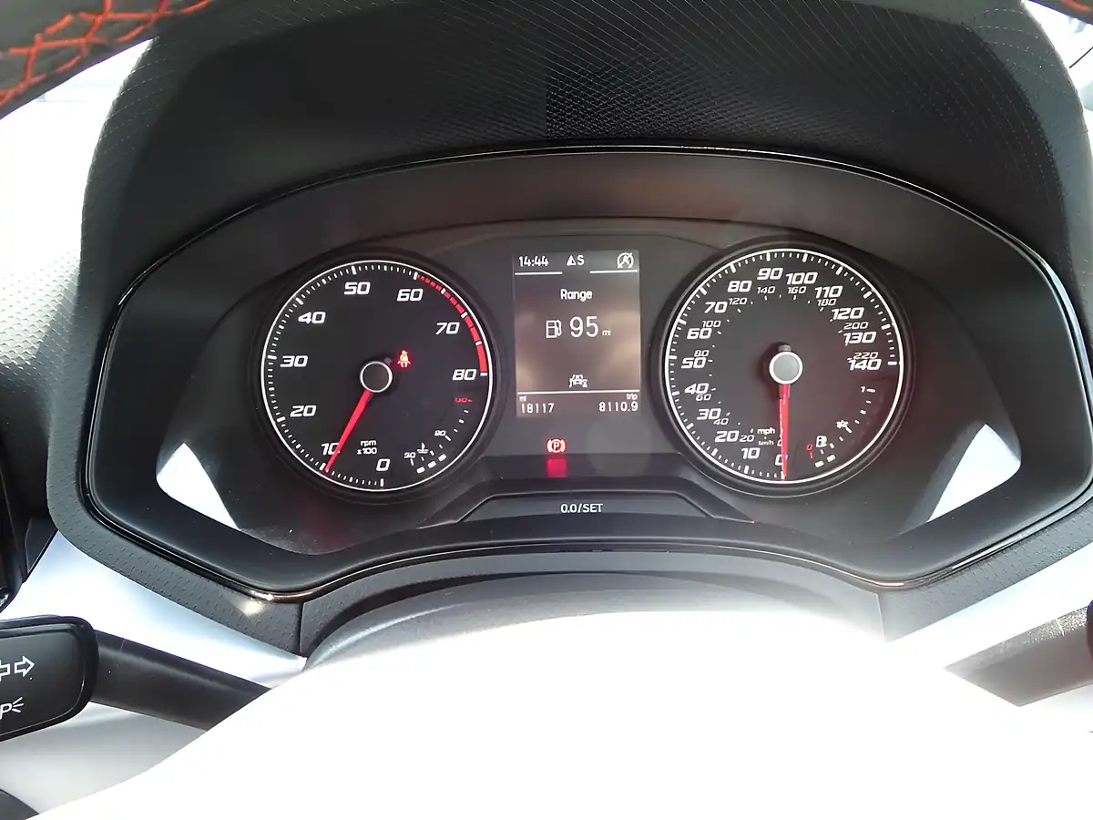 Used 2022 SEAT Arona Fr Midnight Black - Interior and Exterior details 8