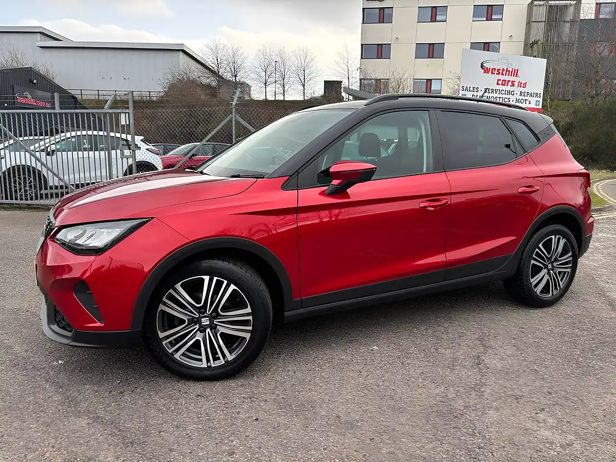 Used 2022 SEAT Arona Se Edition Red - Interior and Exterior details 11