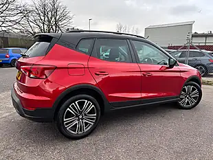 Used 2022 SEAT Arona Se Edition Red - Interior and Exterior details 13