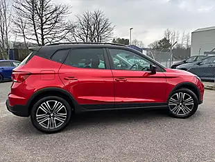 Used 2022 SEAT Arona Se Edition Red - Interior and Exterior details 14