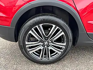 Used 2022 SEAT Arona Se Edition Red - Interior and Exterior details 16