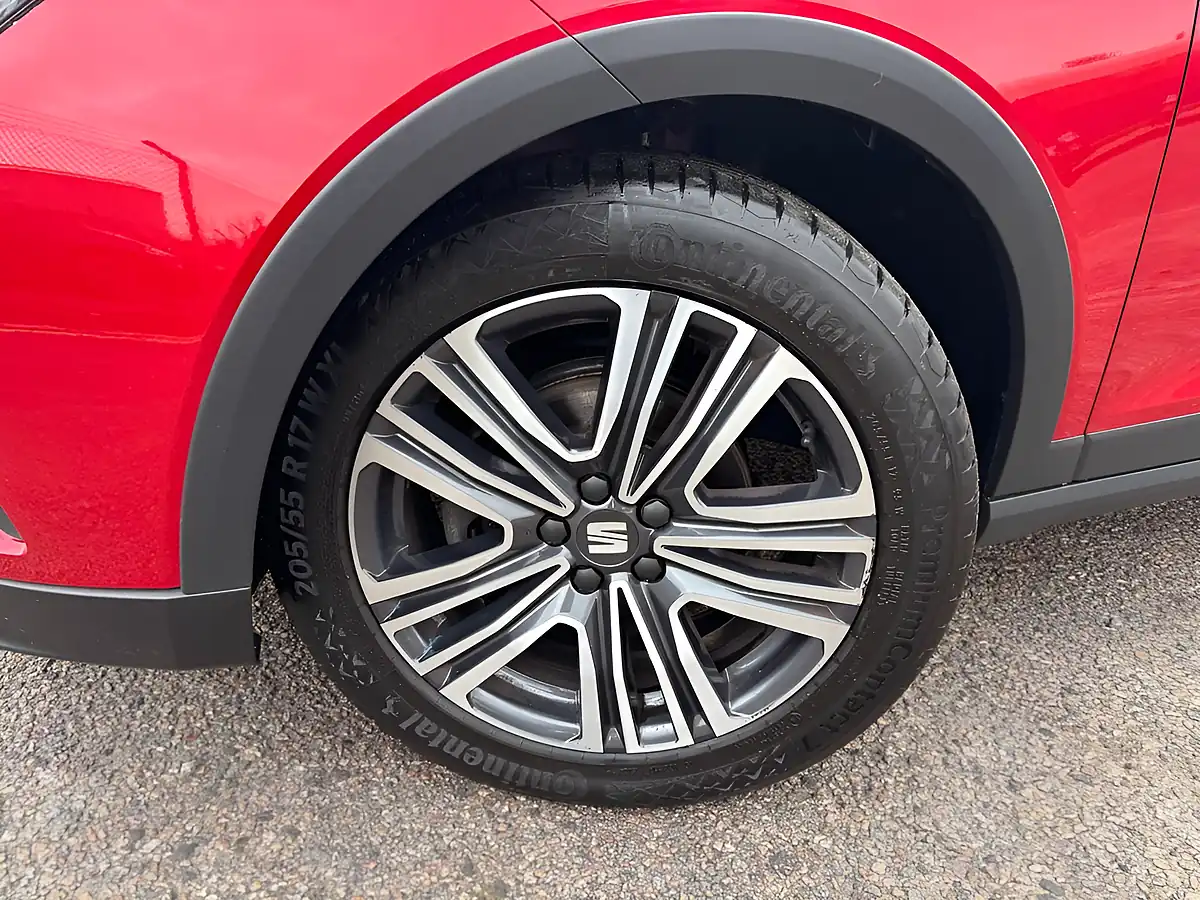 Used 2022 SEAT Arona Se Edition Red - Interior and Exterior details 18