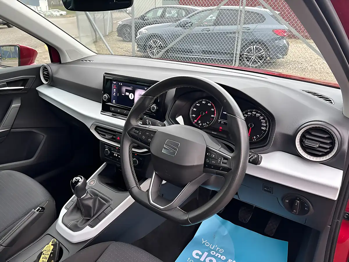 Used 2022 SEAT Arona Se Edition Red - Interior and Exterior details 2
