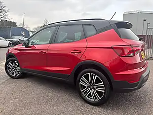 Used 2022 SEAT Arona Se Edition Red - Interior and Exterior details 7