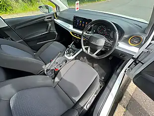 Used 2022 SEAT Arona Se Technology White - Interior and Exterior details 19