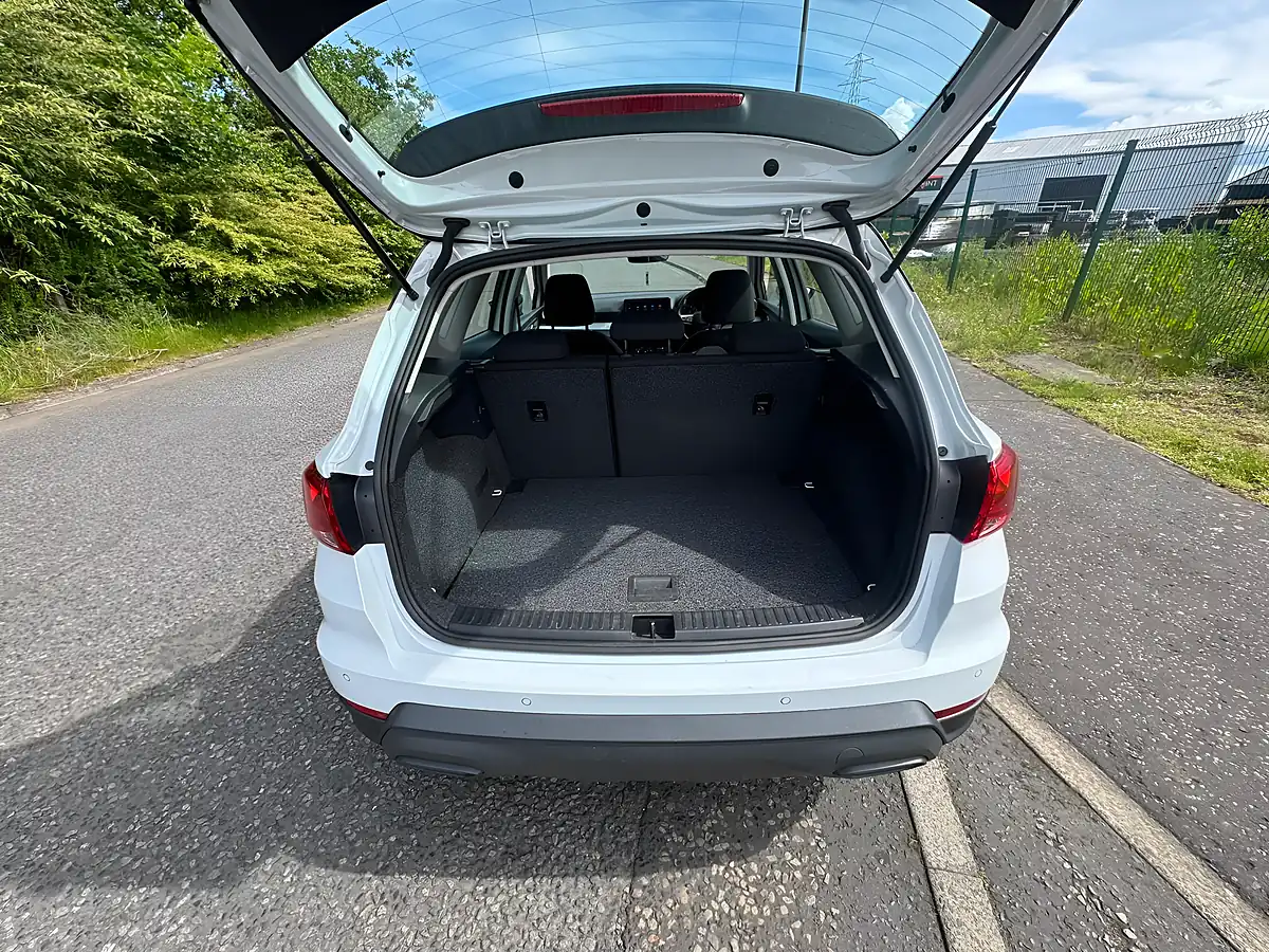 Used 2022 SEAT Arona Se Technology White - Interior and Exterior details 8
