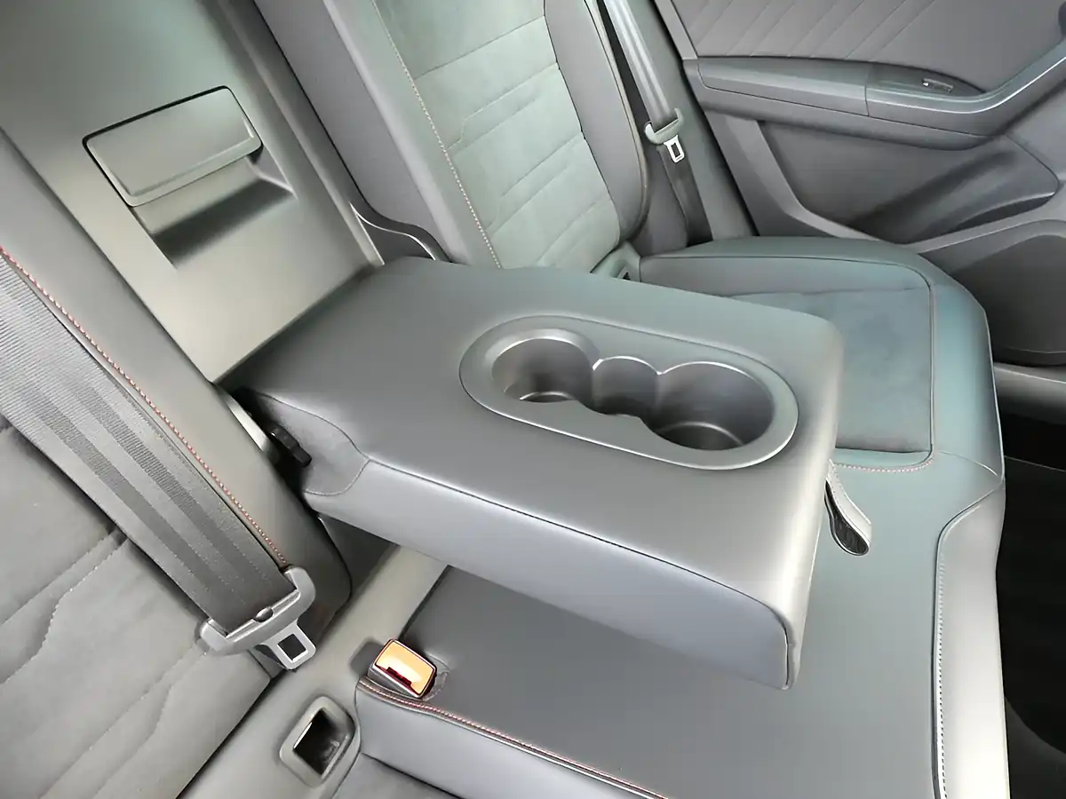 Used 2022 SEAT Ateca Fr Black Magic Pearl Effect - Interior and Exterior details 12