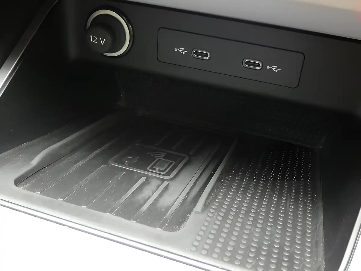 Used 2022 SEAT Ateca Fr Black Magic Pearl Effect - Interior and Exterior details 18