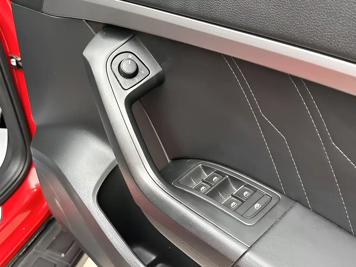 Used 2022 SEAT Ateca Fr Sport Red - Interior and Exterior details 11