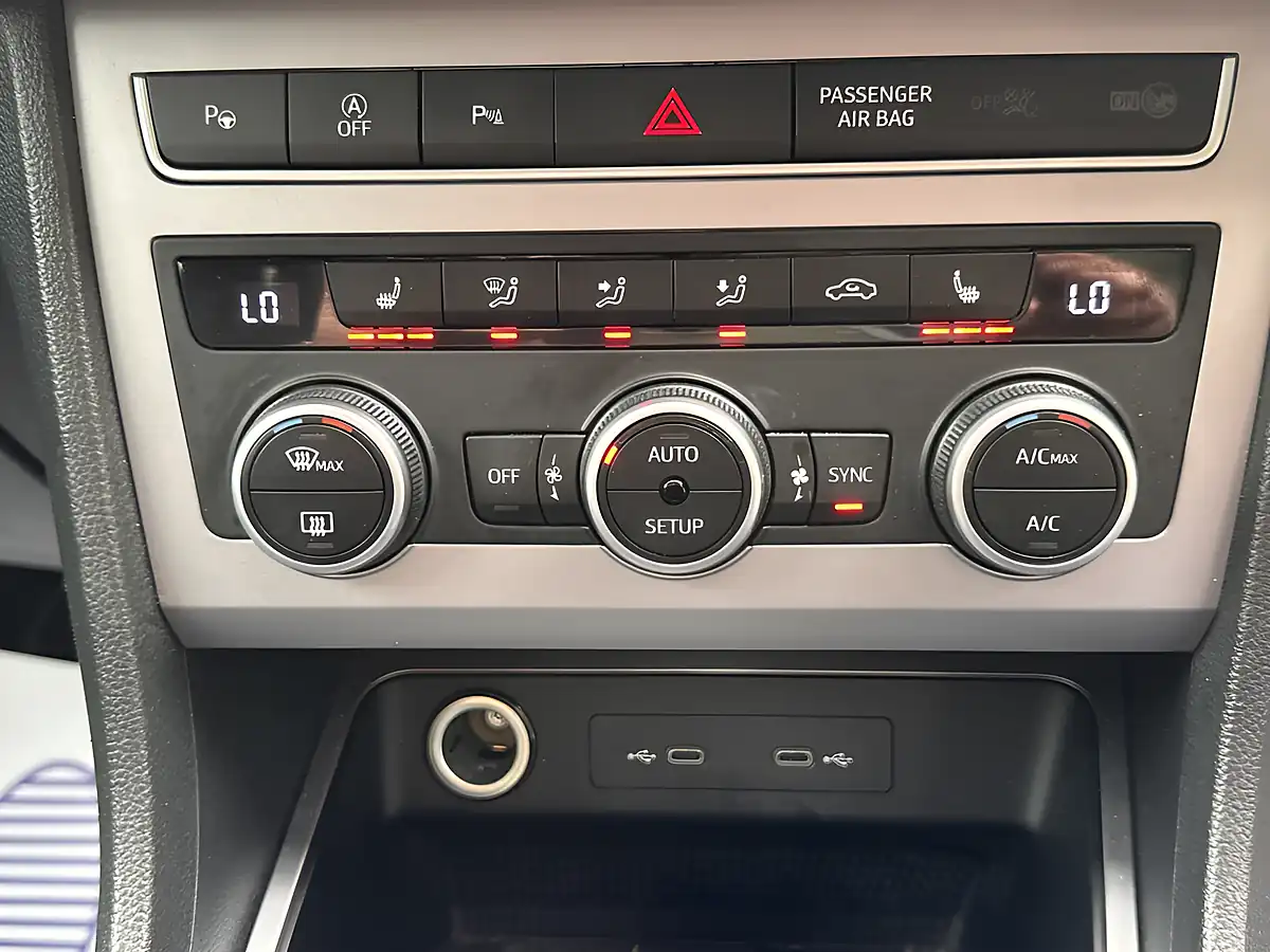 Used 2022 SEAT Ateca Fr Sport Red - Interior and Exterior details 17