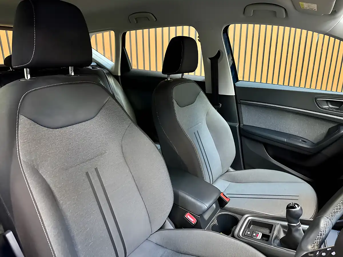 Used 2022 SEAT Ateca Se Technology Blue - Interior and Exterior details 15