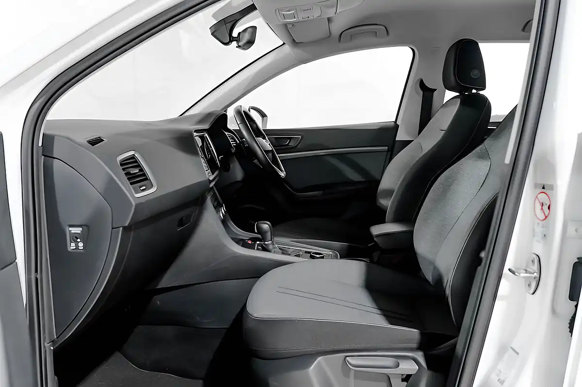 Used 2022 SEAT Ateca Se Technology White - Interior and Exterior details 10