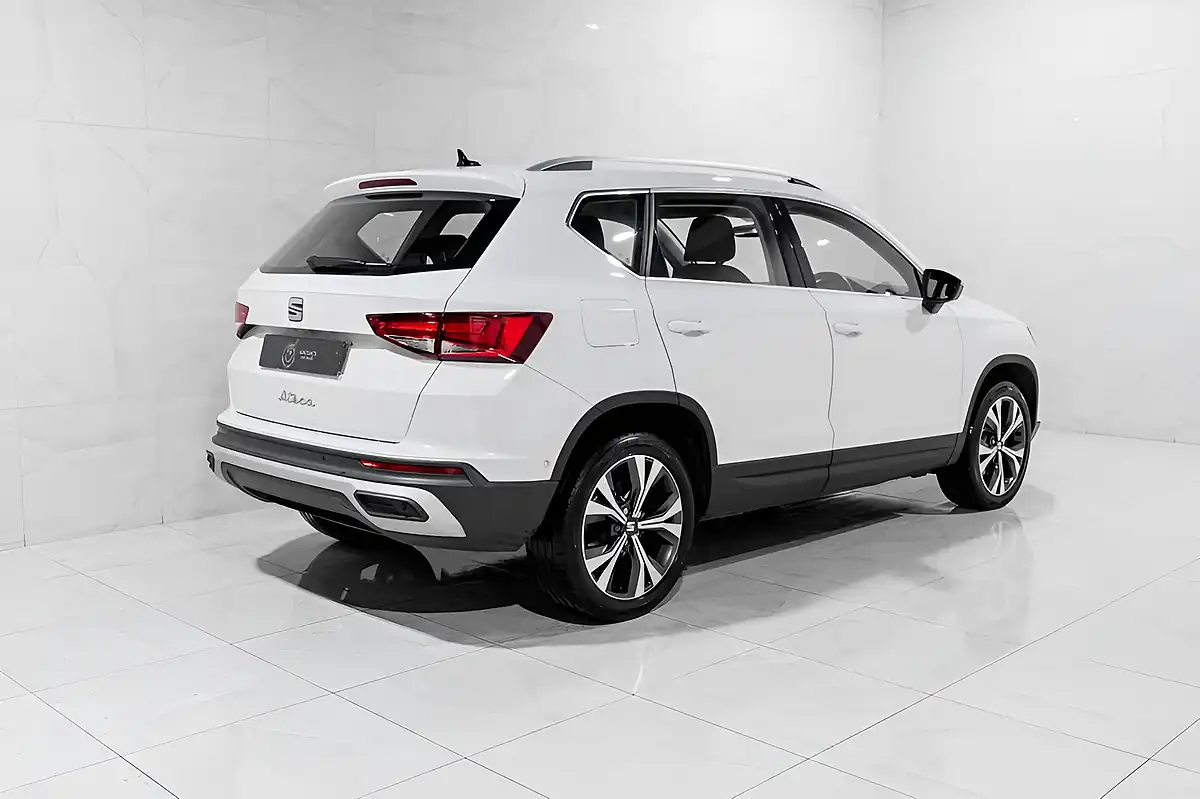 Used 2022 SEAT Ateca Se Technology White - Interior and Exterior details 11