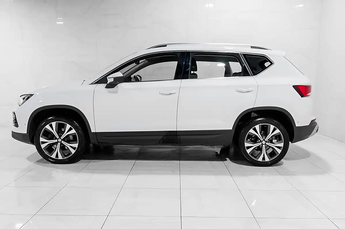 Used 2022 SEAT Ateca Se Technology White - Interior and Exterior details 8