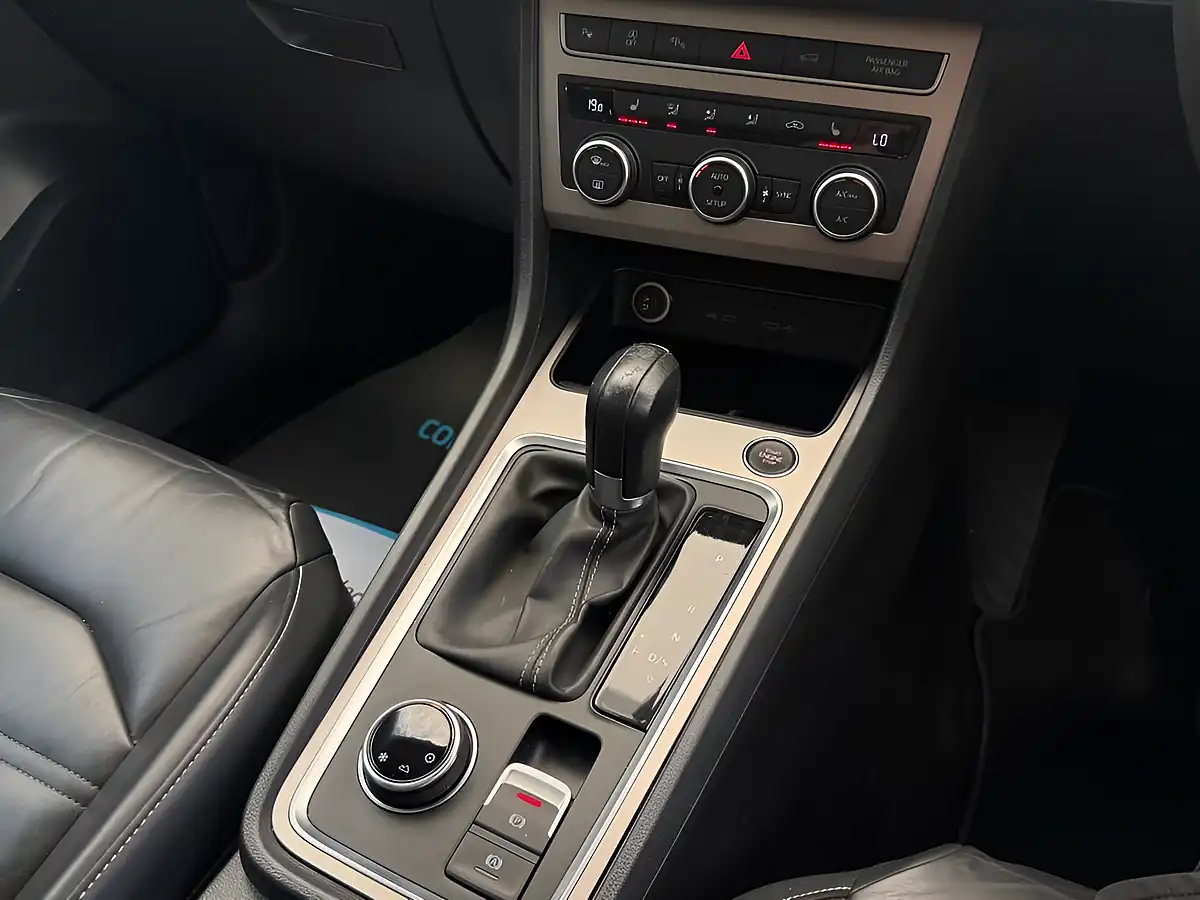 Used 2022 SEAT Ateca Xperience Lux Graphite Grey - Interior and Exterior details 19