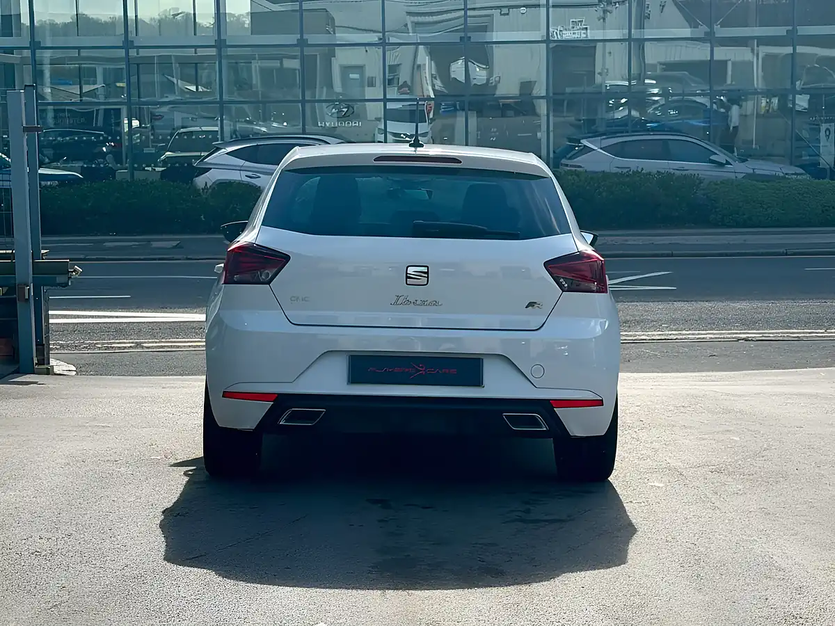 Used 2022 SEAT Ibiza Fr White - Interior and Exterior details 10