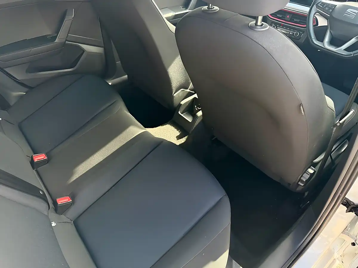 Used 2022 SEAT Ibiza Fr White - Interior and Exterior details 6