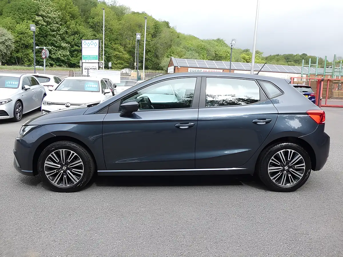 Used 2022 SEAT Ibiza Se Technology Magnetic Tech Grey Metallic - Interior and Exterior details 11