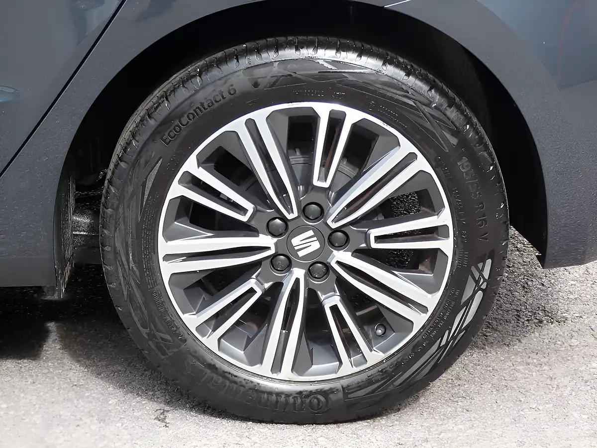 Used 2022 SEAT Ibiza Se Technology Magnetic Tech Grey Metallic - Interior and Exterior details 17