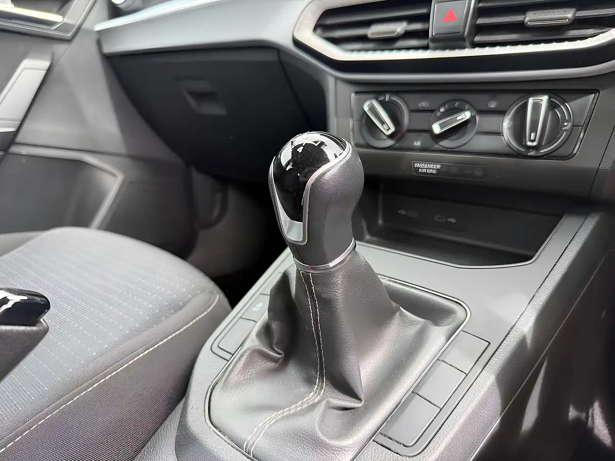 Used 2022 SEAT Ibiza Se Technology White - Interior and Exterior details 10