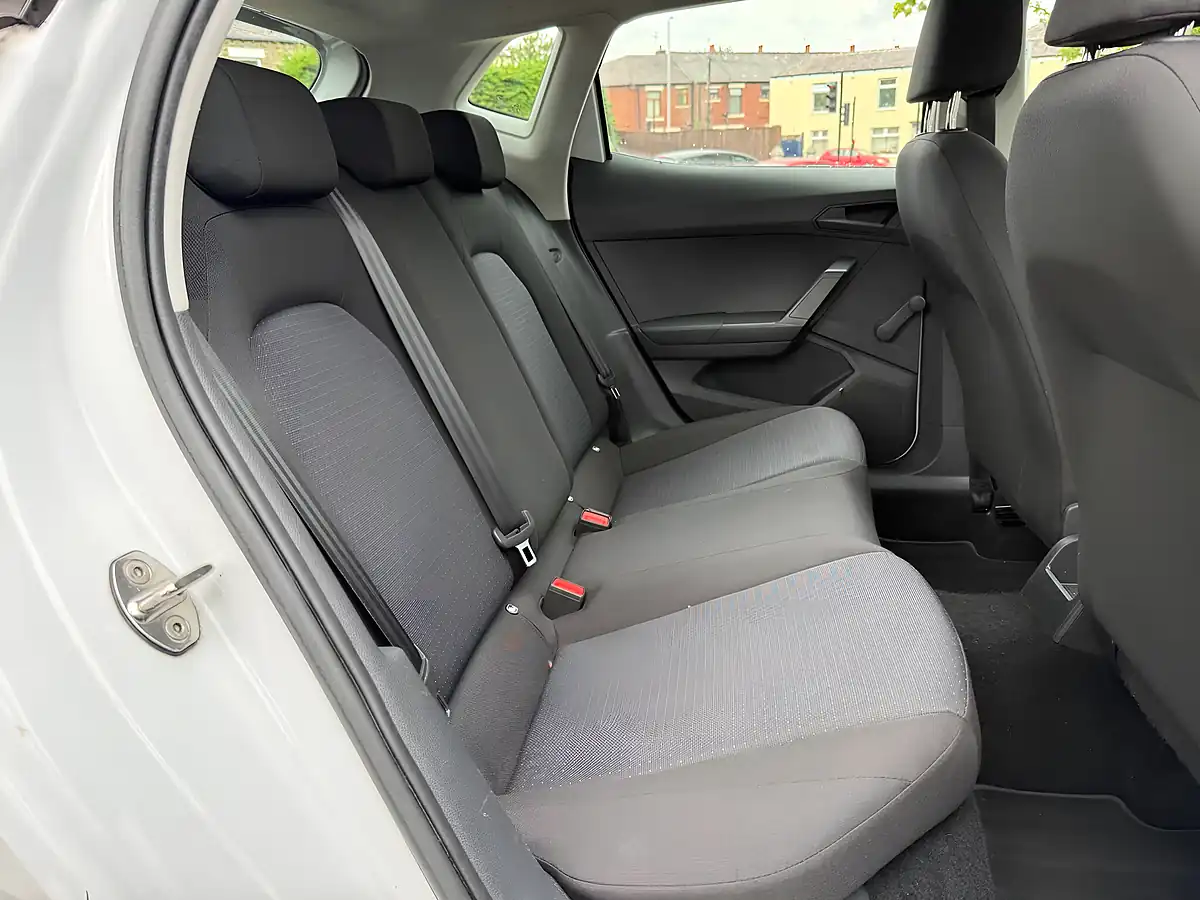 Used 2022 SEAT Ibiza Se Technology White - Interior and Exterior details 11