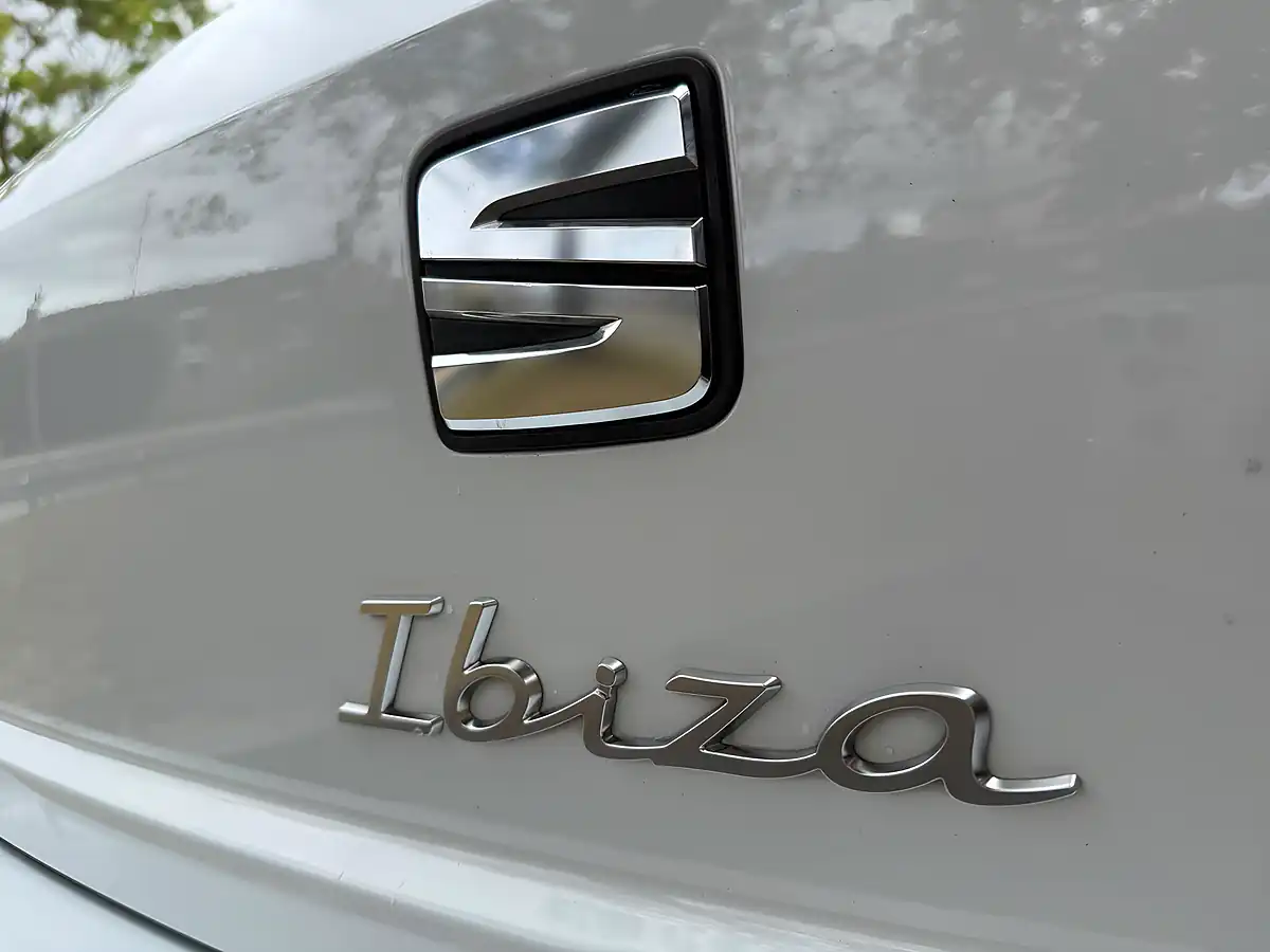 Used 2022 SEAT Ibiza Se Technology White - Interior and Exterior details 20