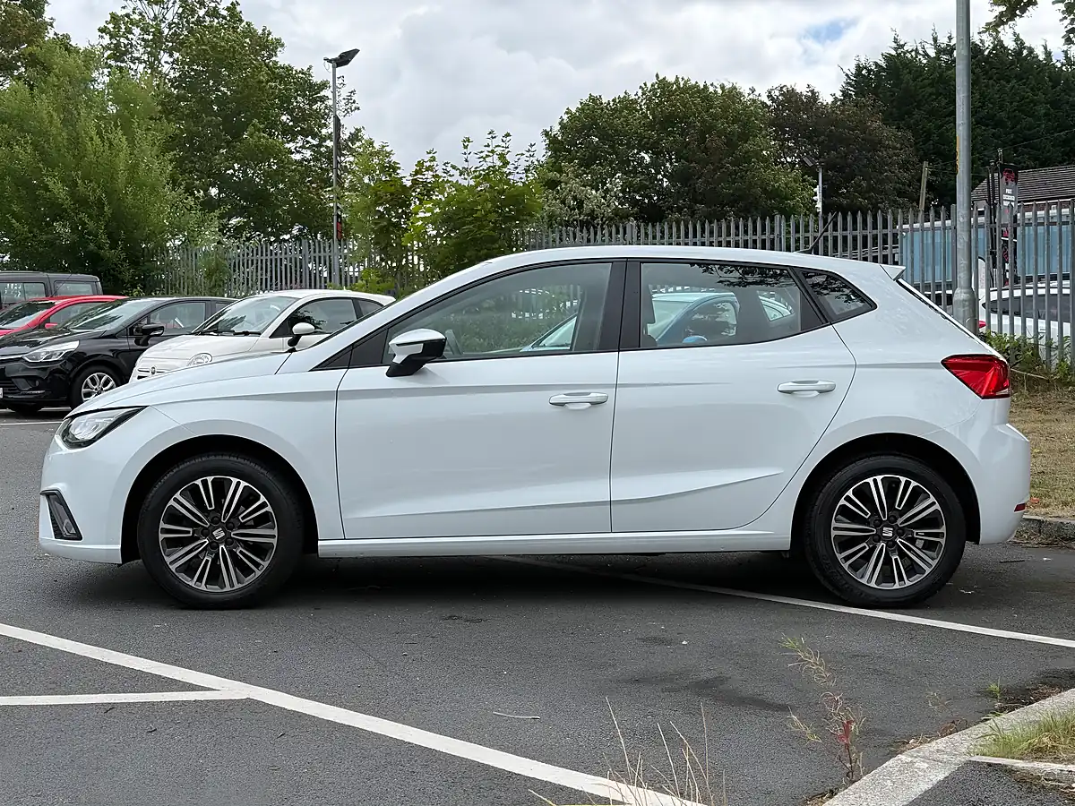 Used 2022 SEAT Ibiza Se Technology White - Interior and Exterior details 7