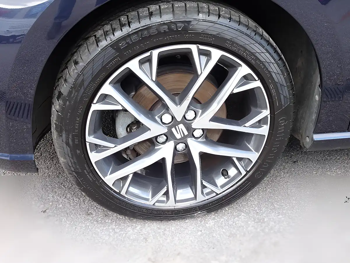 Used 2022 SEAT Ibiza Xcellence Lux Asphalt Blue - Interior and Exterior details 20