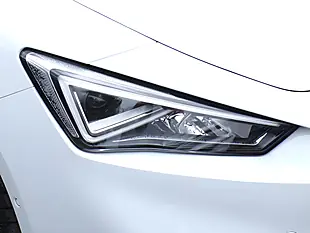 Used 2022 SEAT Leon Fr Sport White - Interior and Exterior details 10