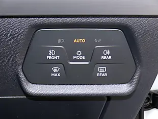 Used 2022 SEAT Leon Fr Sport White - Interior and Exterior details 13