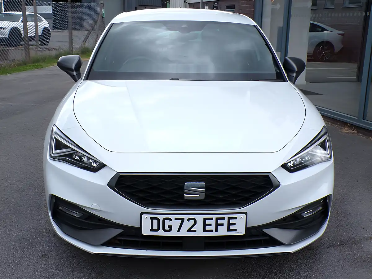 Used 2022 SEAT Leon Fr Sport White - Interior and Exterior details 3
