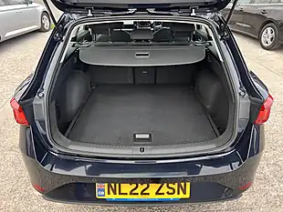 Used 2022 SEAT Leon Se Asphalt Blue Met - Interior and Exterior details 16