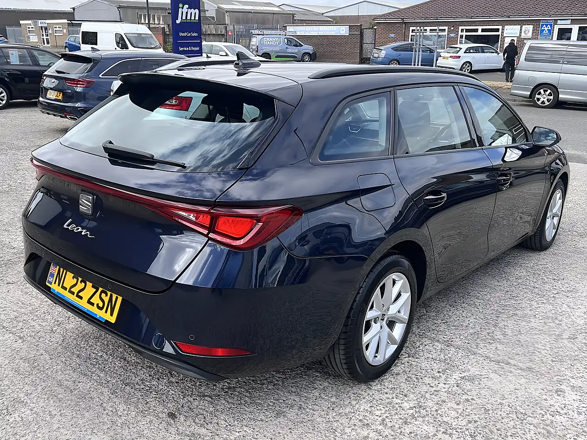 Used 2022 SEAT Leon Se Asphalt Blue Met - Interior and Exterior details 6