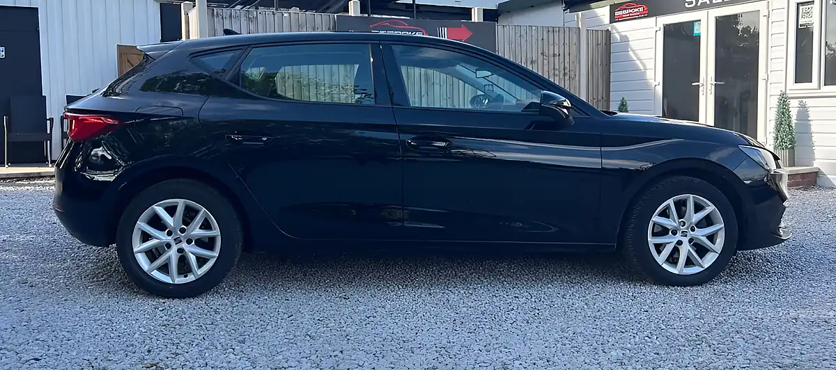 Used 2022 SEAT Leon Se Black - Interior and Exterior details 10