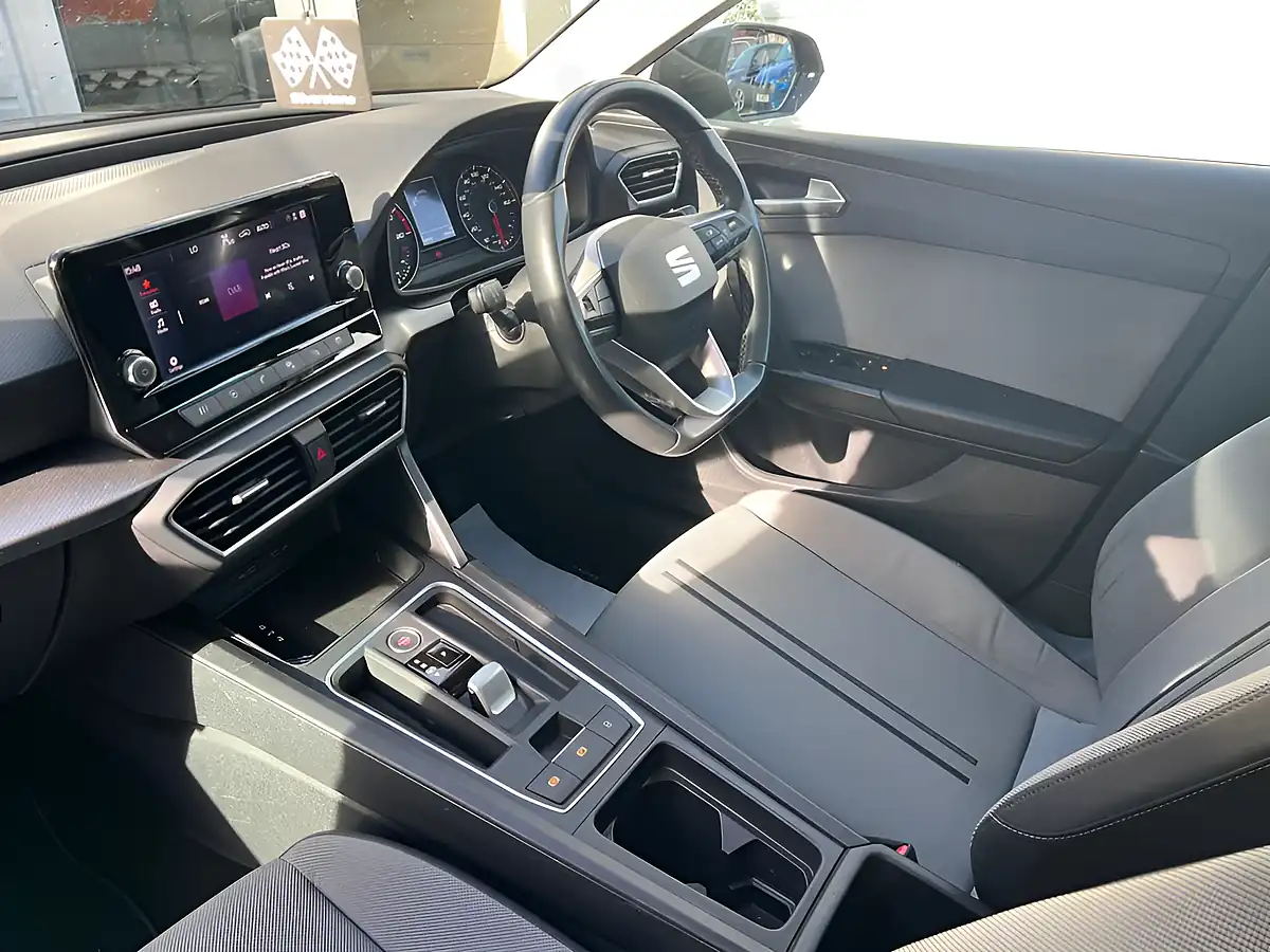 Used 2022 SEAT Leon Se Black - Interior and Exterior details 14