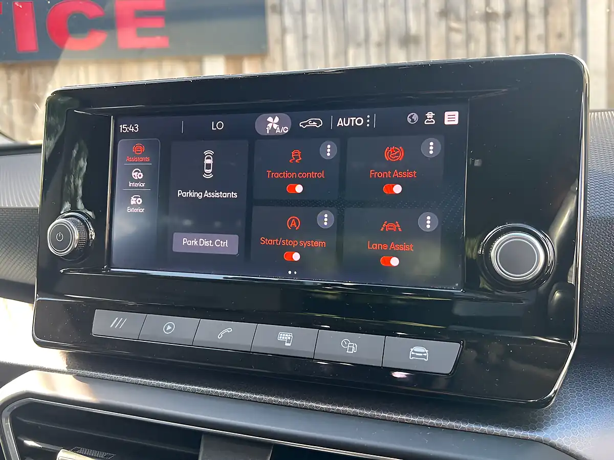 Used 2022 SEAT Leon Se Black - Interior and Exterior details 15