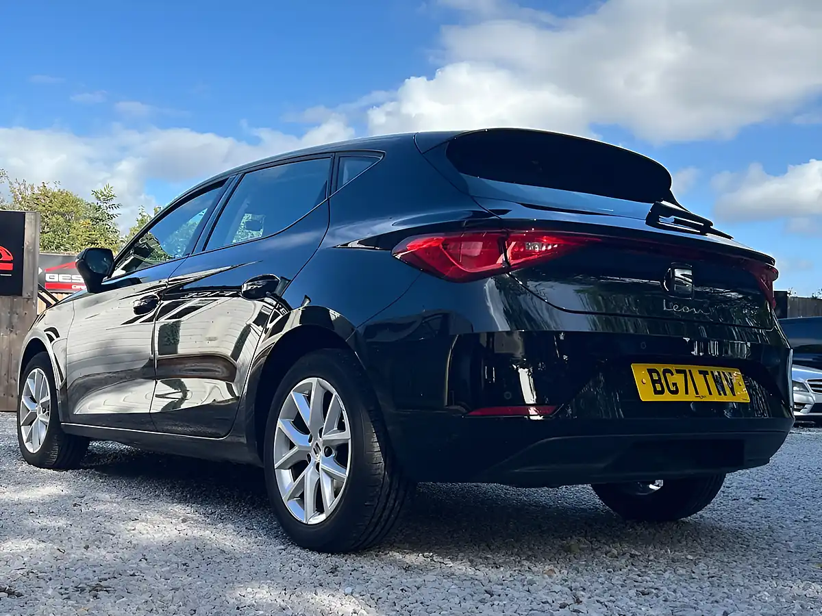 Used 2022 SEAT Leon Se Black - Interior and Exterior details 9