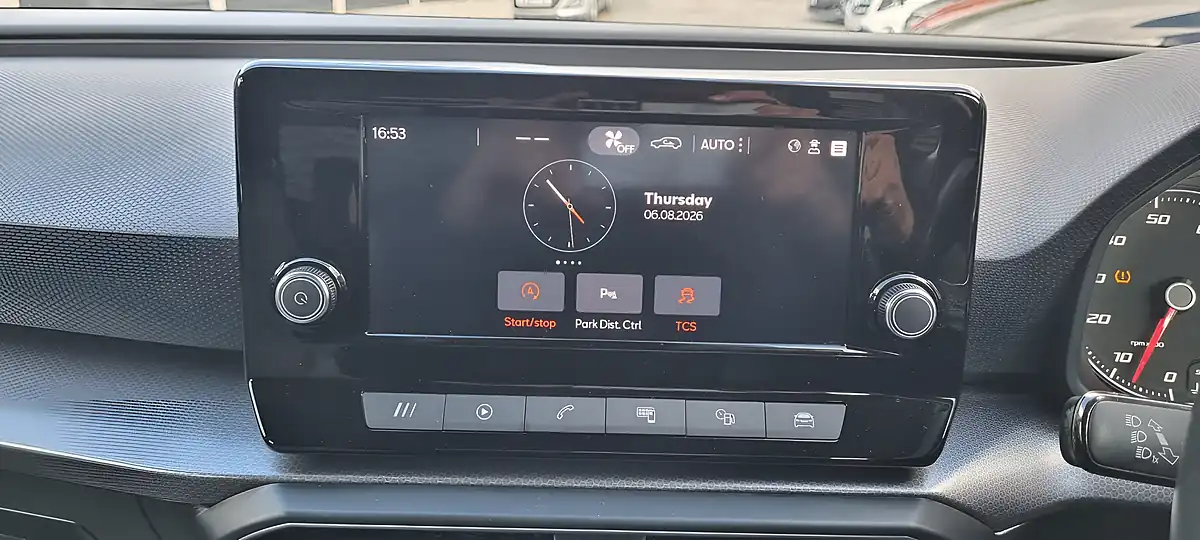 Used 2022 SEAT Leon Se Black - Interior and Exterior details 11