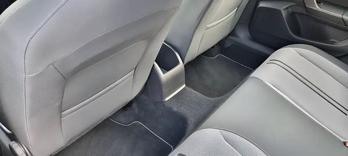 Used 2022 SEAT Leon Se Black - Interior and Exterior details 15