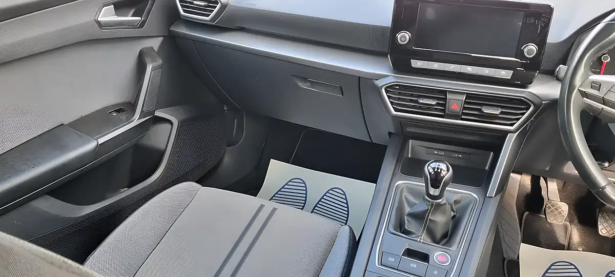 Used 2022 SEAT Leon Se Black - Interior and Exterior details 17