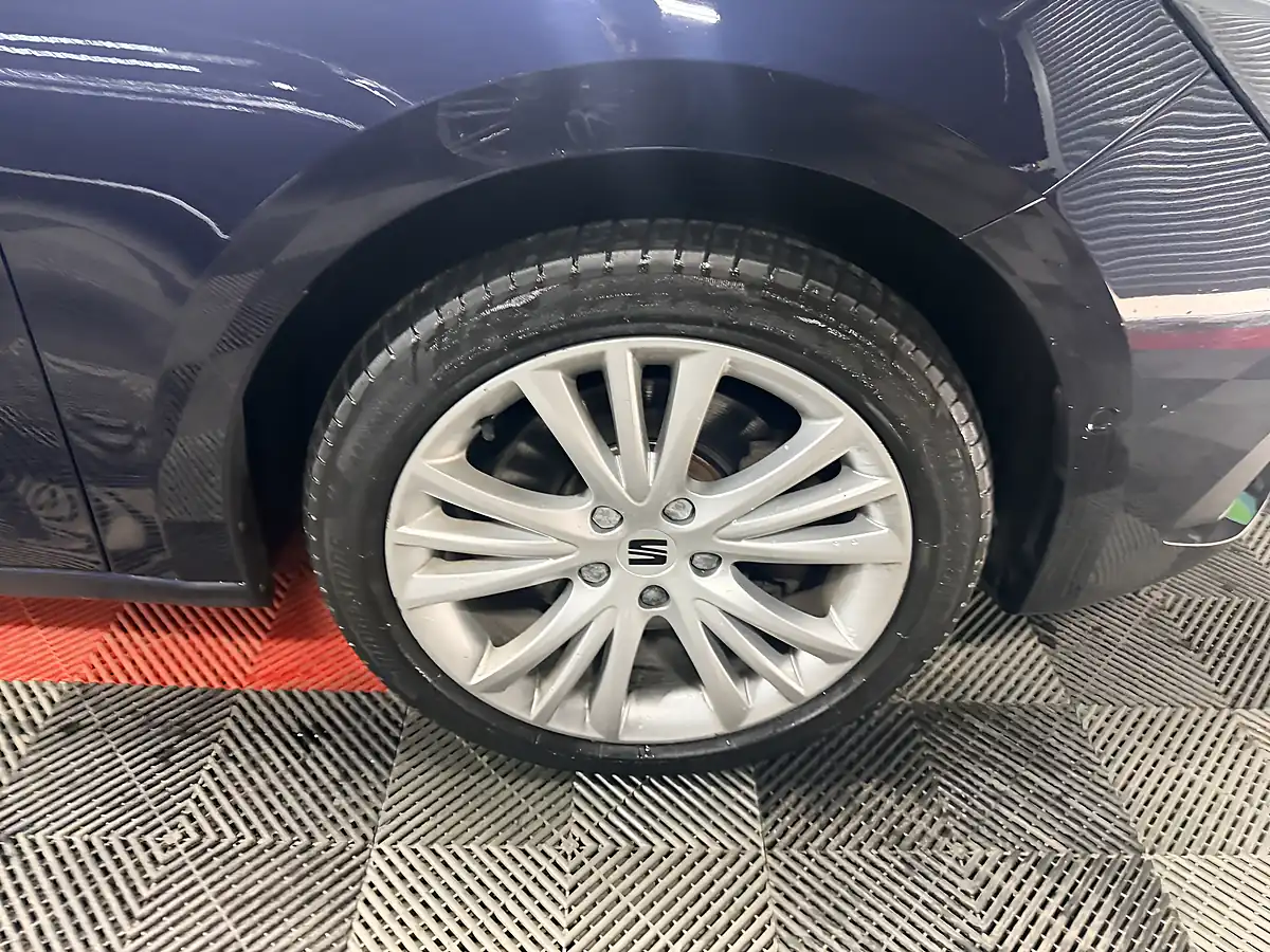 Used 2022 SEAT Leon Se Dynamic Blue - Interior and Exterior details 14