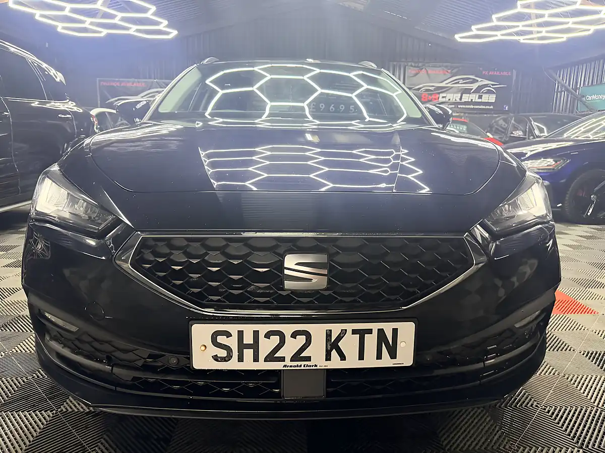 Used 2022 SEAT Leon Se Dynamic Blue - Interior and Exterior details 6