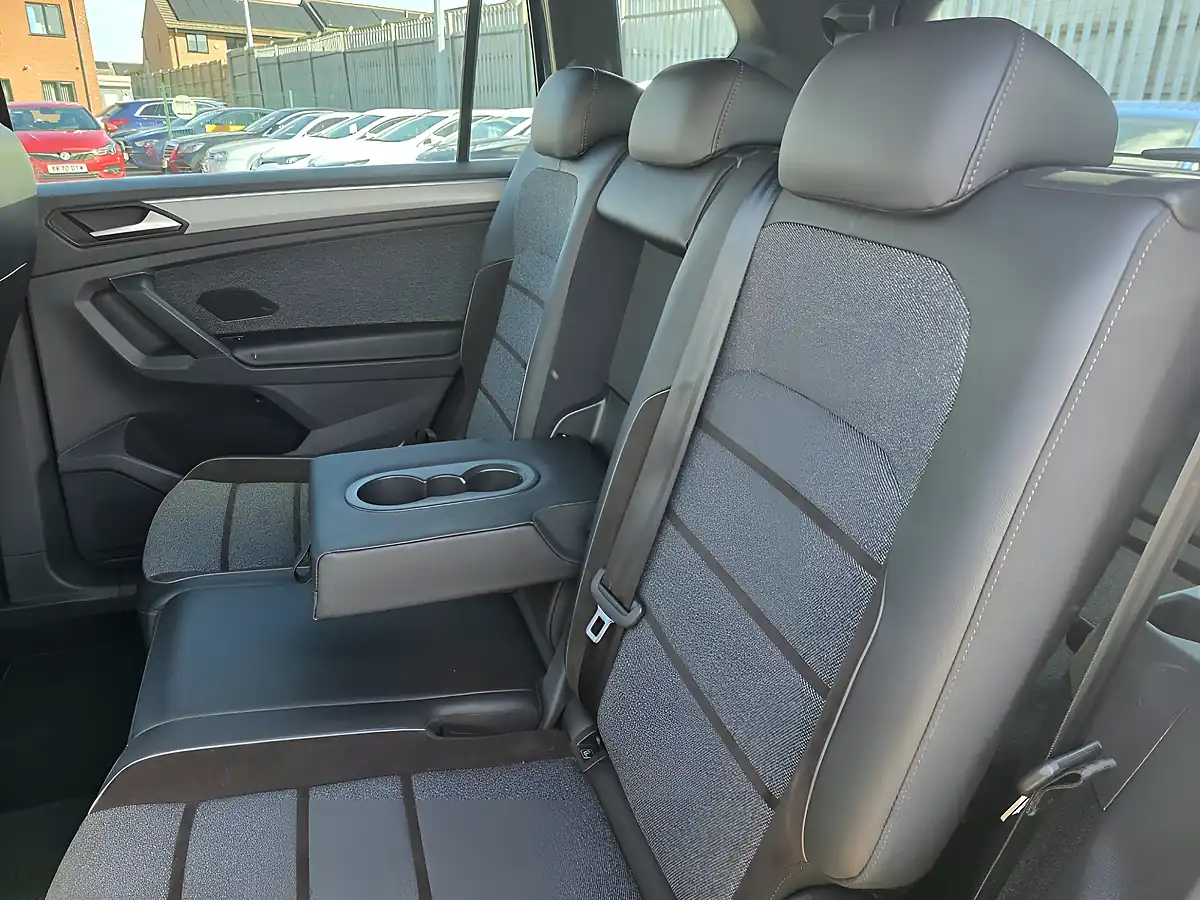 Used 2022 SEAT Tarraco Xcellence Green - Interior and Exterior details 19