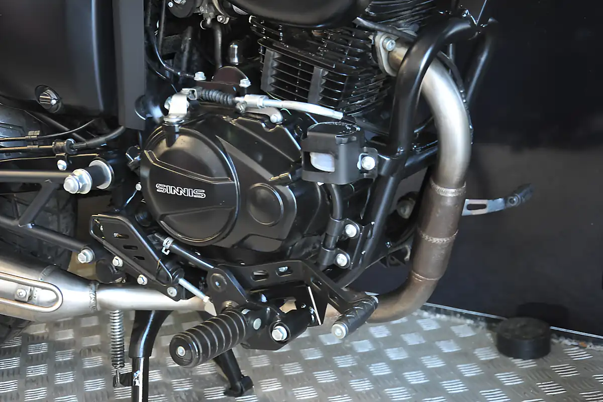 Used 2022 Sinnis Outlaw 125 Black - Interior and Exterior details 16