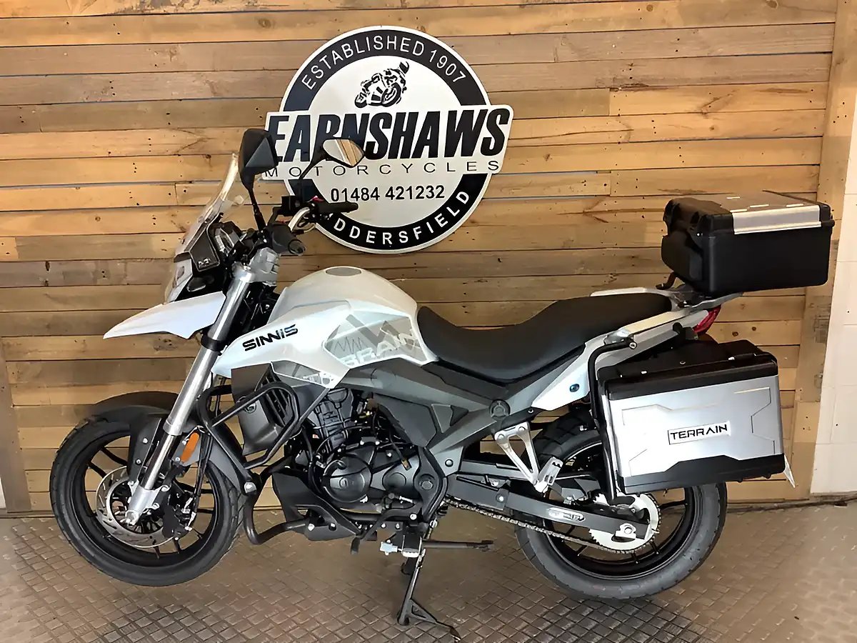 Used 2022 Sinnis Terrain White - Interior and Exterior details 2
