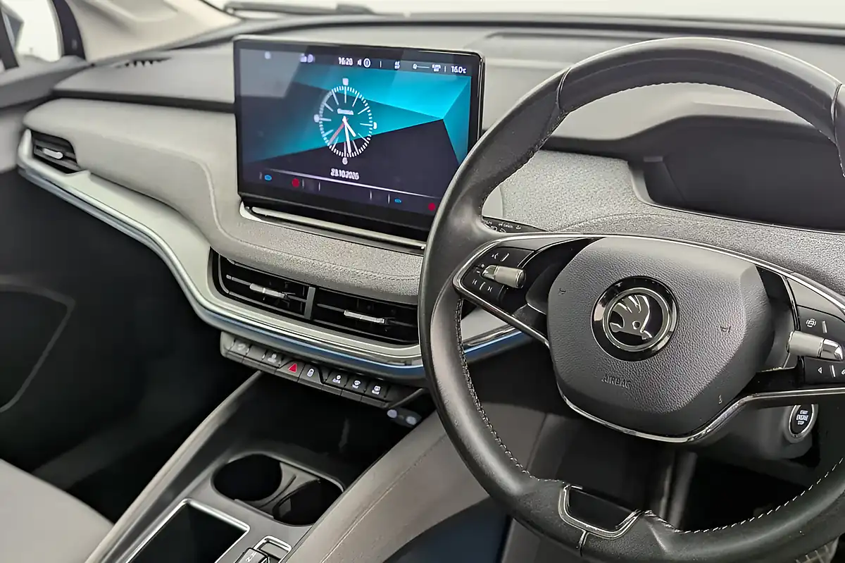 Used 2022 Skoda Enyaq 60 Black - Interior and Exterior details 16